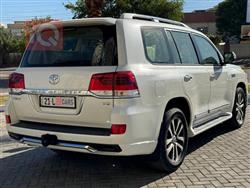 تۆیۆتا لاند کروزەر